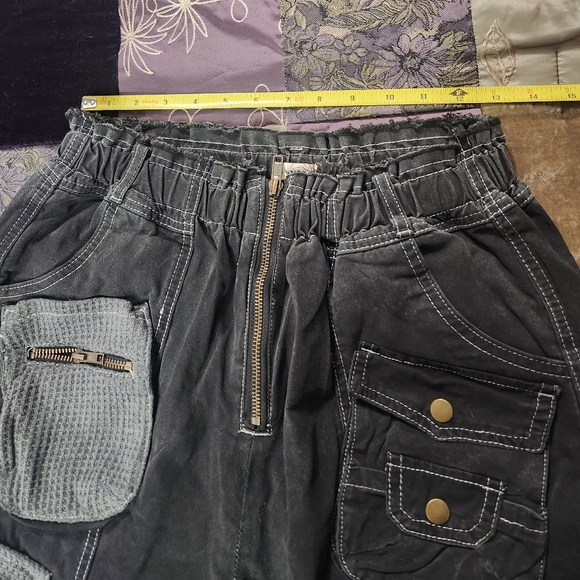 POL Twill and Thermal Knit Cargo Pants - Picture 9 of 11